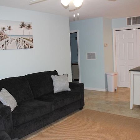 Cozy Home Walking Distance From Beach With Private Patio آوشين سيتي المظهر الخارجي الصورة