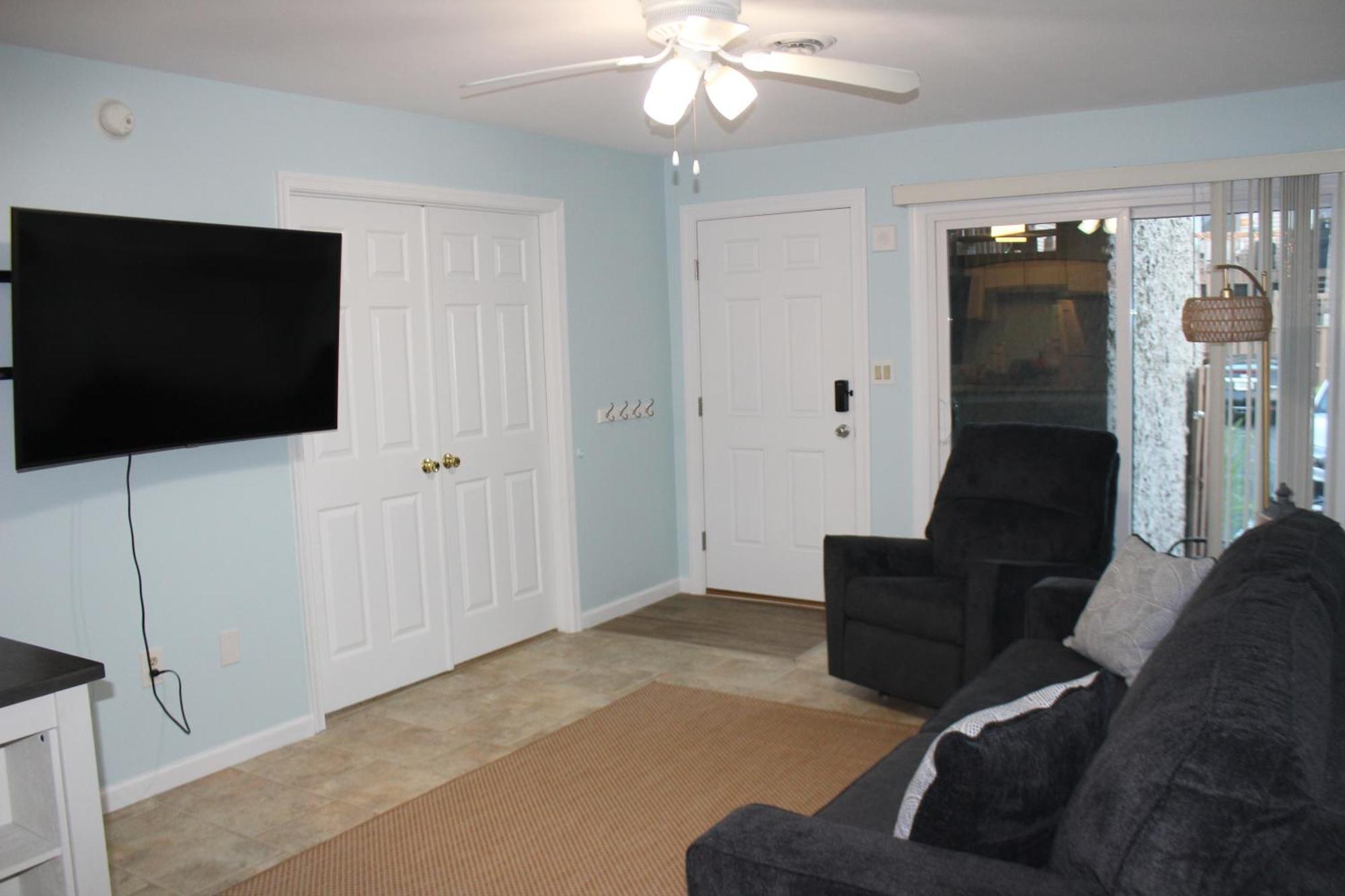 Cozy Home Walking Distance From Beach With Private Patio آوشين سيتي المظهر الخارجي الصورة